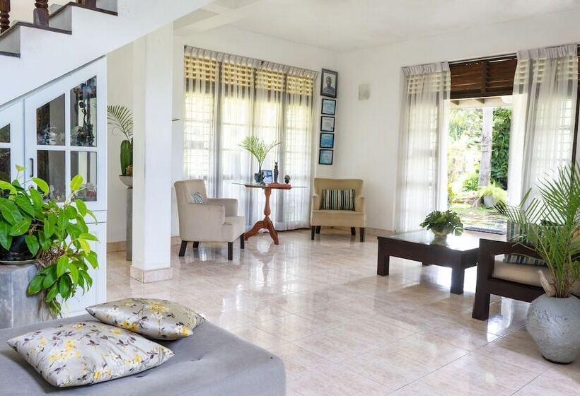 בית מלון כפרי Villa Sarakkuwa