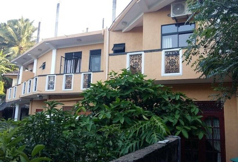 Pensionat Basilico Homestay