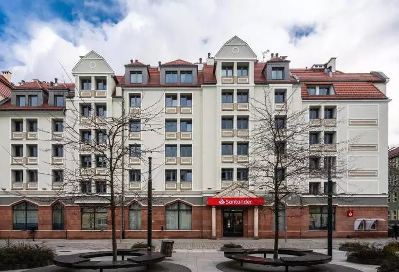 Q19 Apartments Rynek