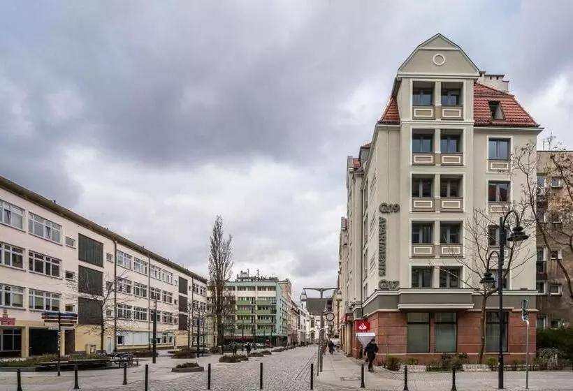 Q19 Apartments Rynek