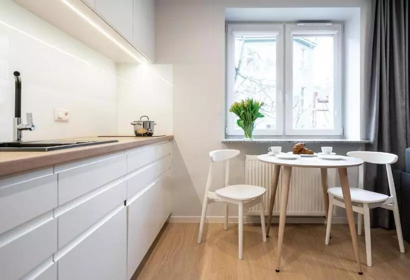 Q19 Apartments Rynek
