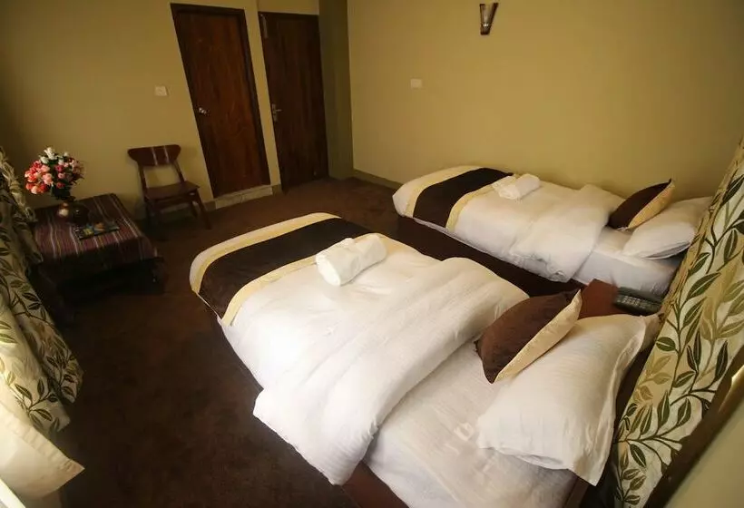 تختخواب و صبحانه Himalayan Sherpa Inn