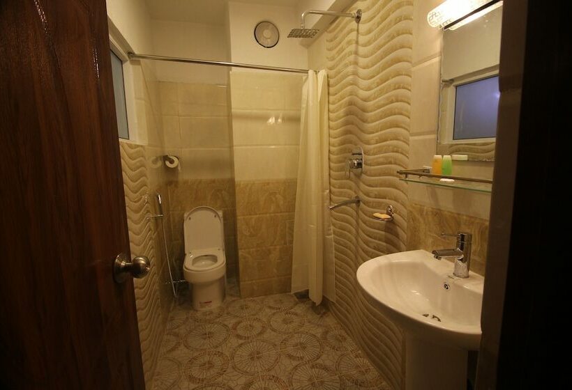 تختخواب و صبحانه Himalayan Sherpa Inn