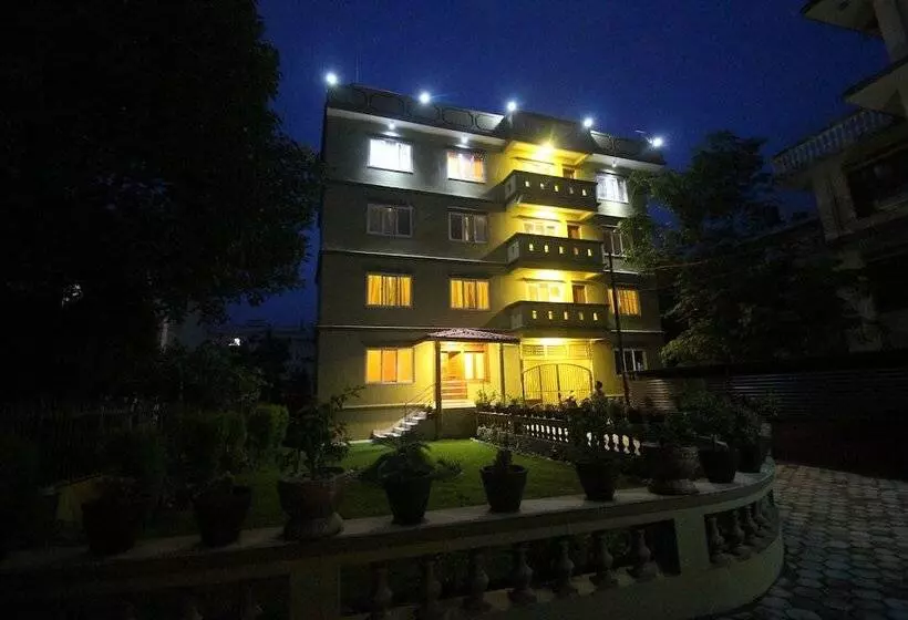 تختخواب و صبحانه Himalayan Sherpa Inn