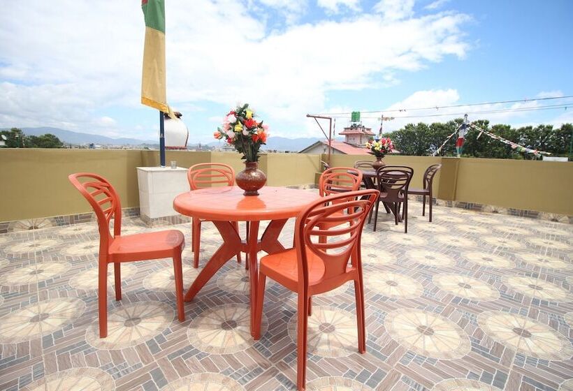 تختخواب و صبحانه Himalayan Sherpa Inn