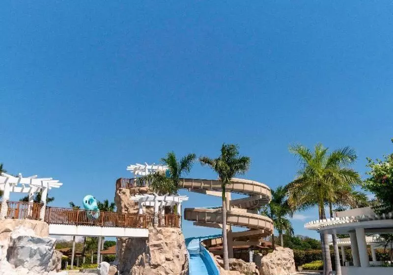 Hotelli Crusoe Cabins Casobe