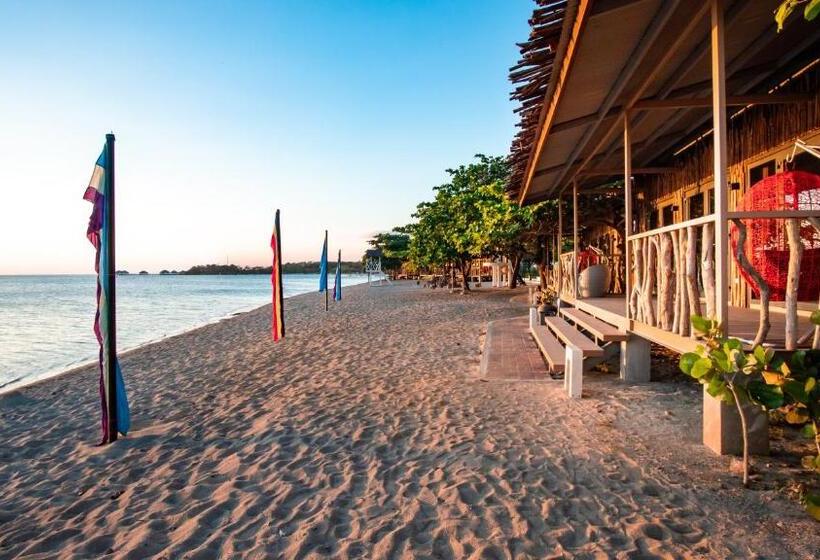 Otel Crusoe Cabins Casobe