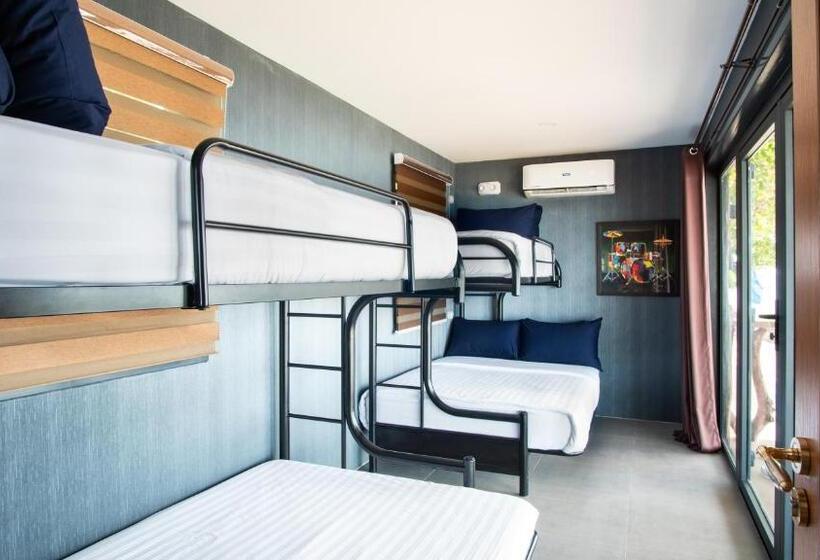 Otel Crusoe Cabins Casobe