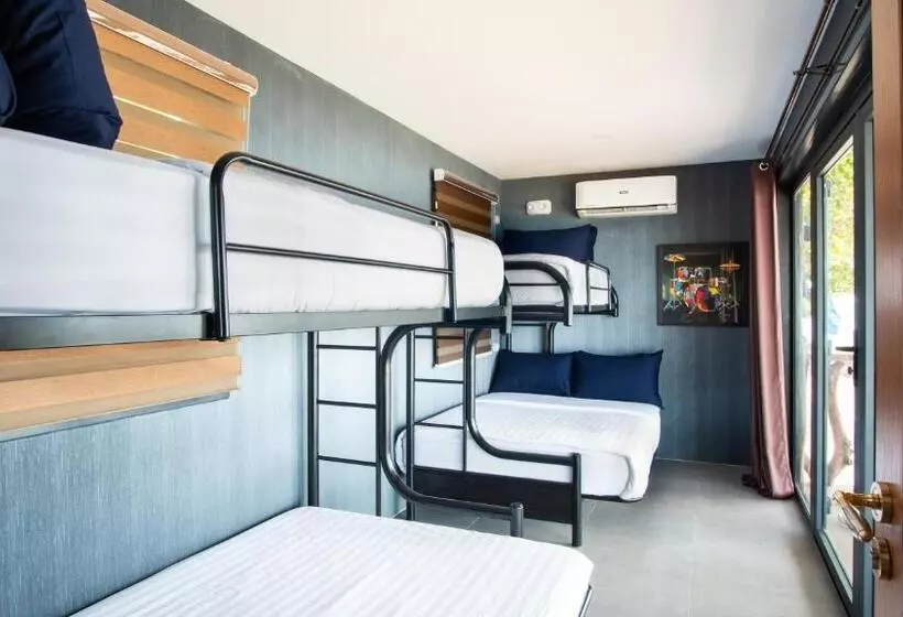 Hotelli Crusoe Cabins Casobe