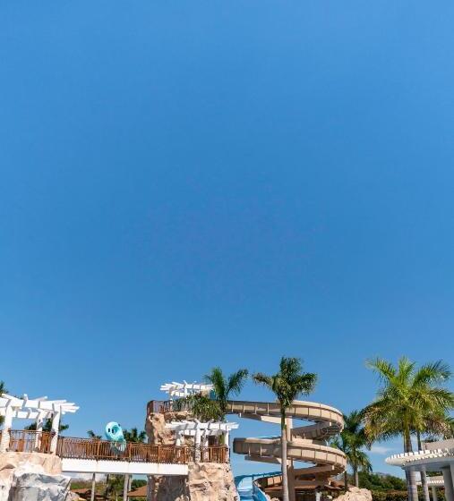 Otel Crusoe Cabins Casobe