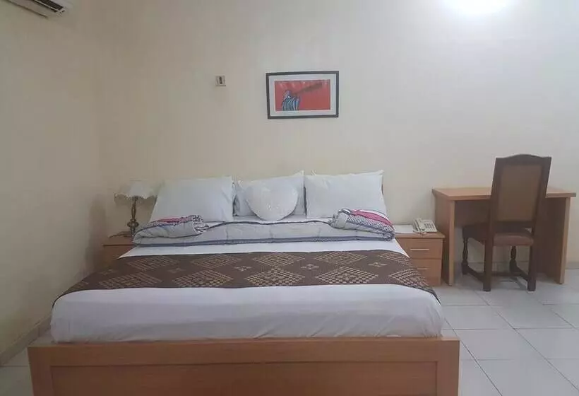هتل Hallmark Suites   Abeokuta