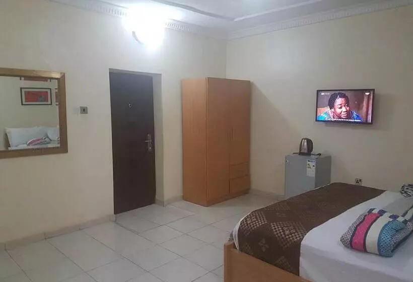 هتل Hallmark Suites   Abeokuta