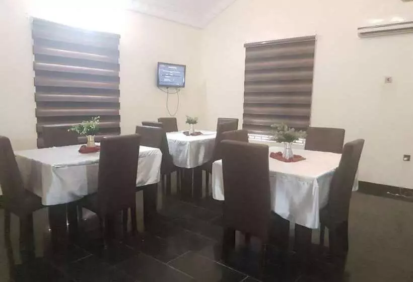 هتل Hallmark Suites   Abeokuta