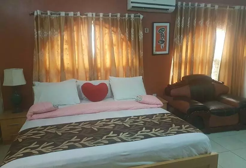 هتل Hallmark Suites   Abeokuta