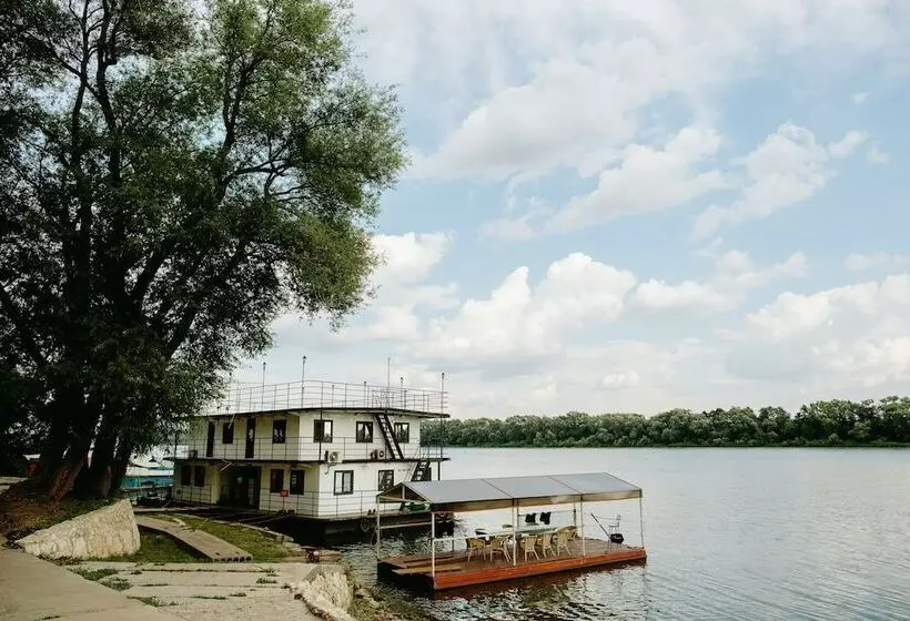 Hotelli Landing Stage Master