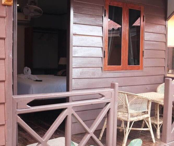 هتل Paradise Riverview Resort