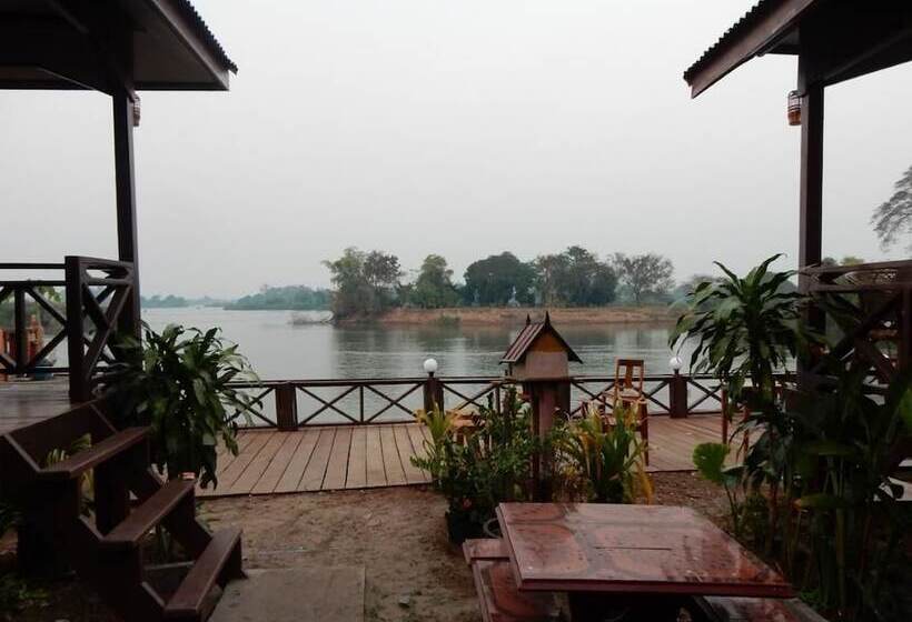 هتل Paradise Riverview Resort