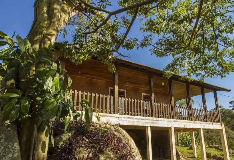 Hotelli Pousada Céu De Luz