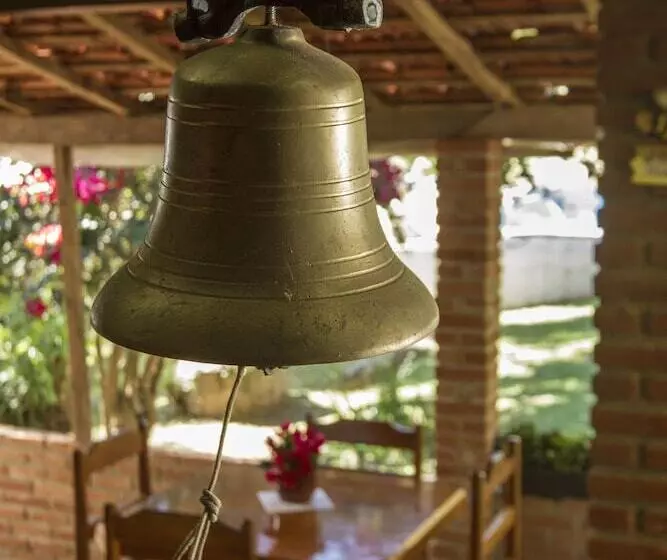 Hotelli Pousada Céu De Luz