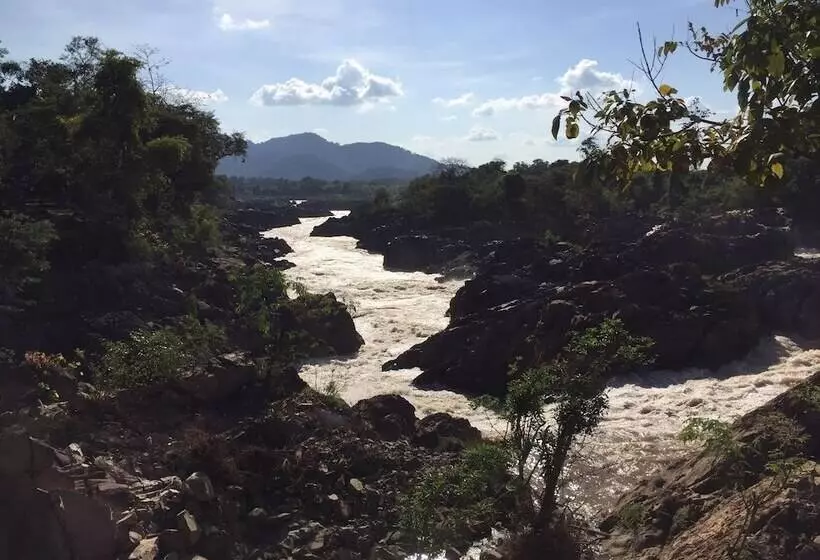 Hotelli Souk San Sun Set Bungalow