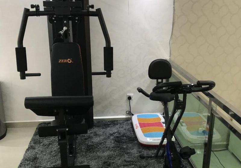 פנסיון El Staycation