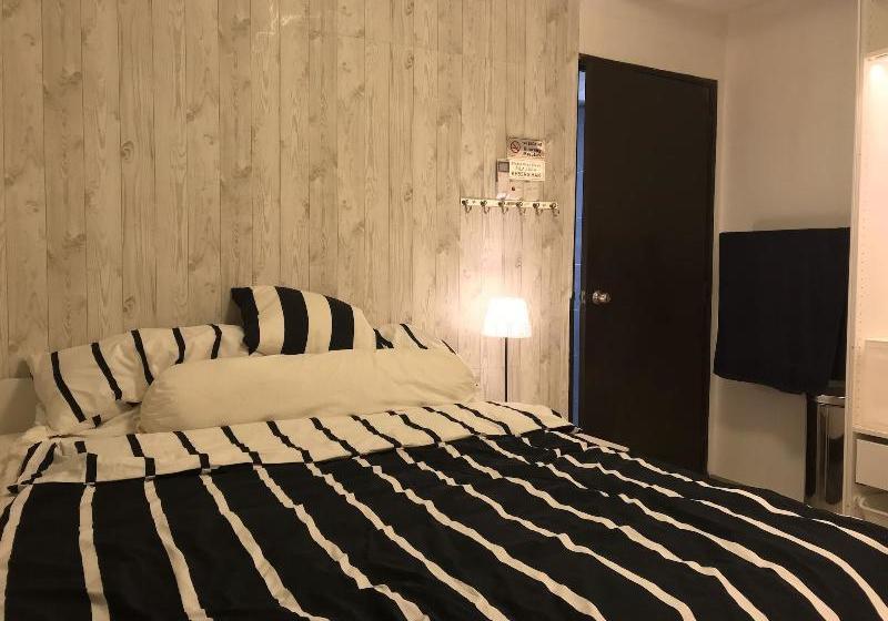 פנסיון El Staycation