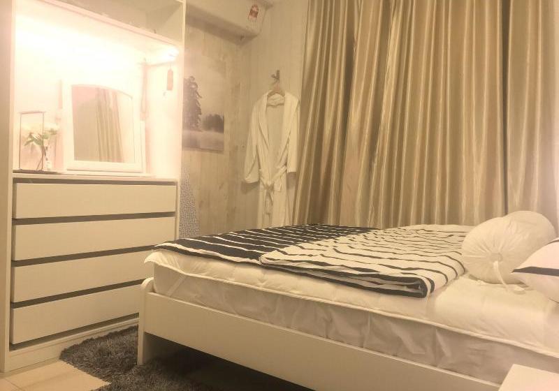 פנסיון El Staycation