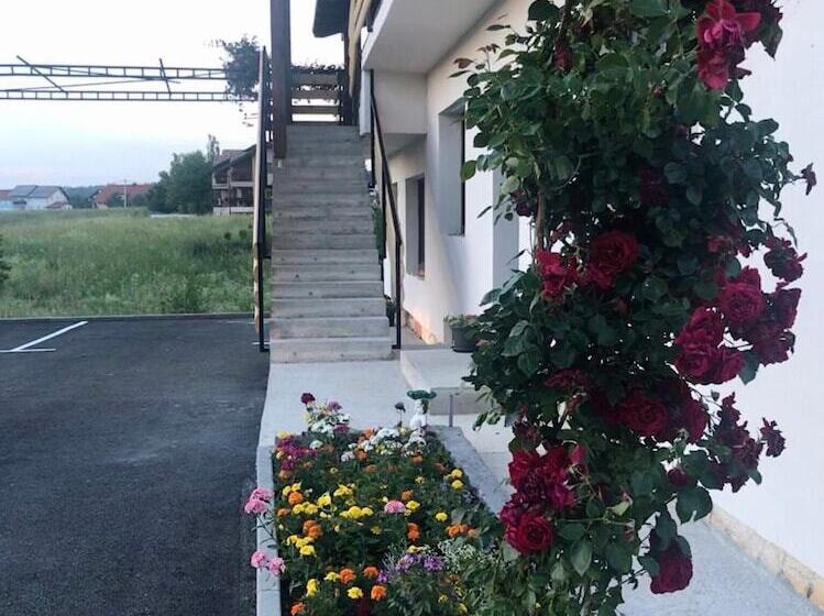 Пансион Guest House Klanfar