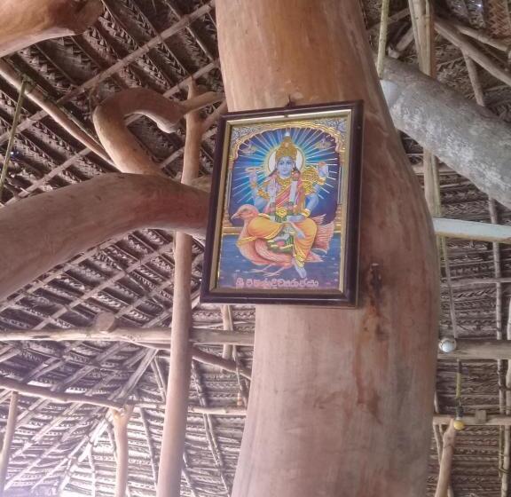 پانسیون Aloha Beach Resort