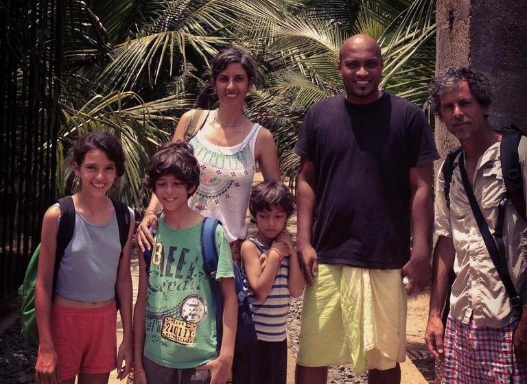 پانسیون Aloha Beach Resort