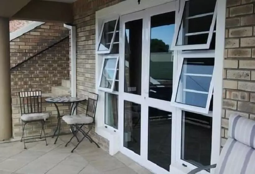 Aamiaismajoitus (B&B) Mount Lodge Humewood