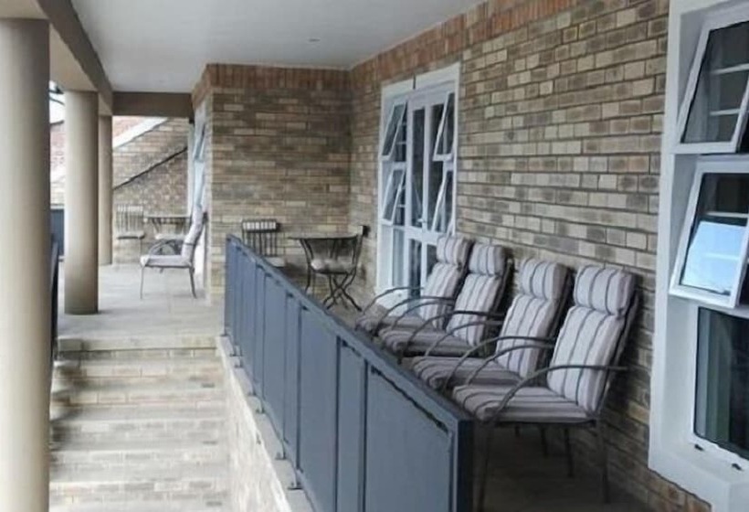 مبيت وإفطار Mount Lodge Humewood