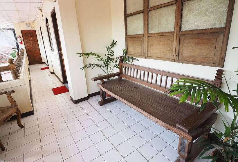 Отель Balay Travel Lodge