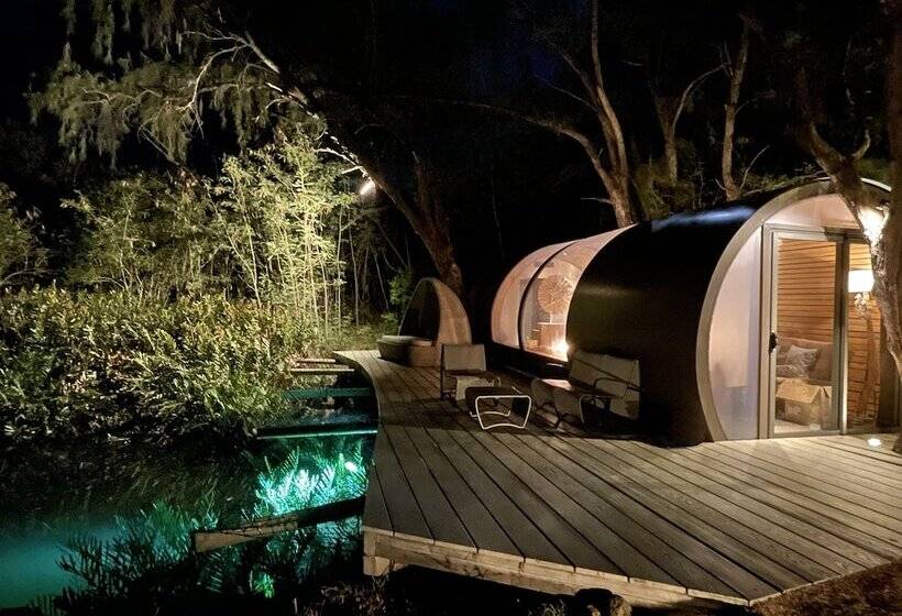 هتل Bubble Lodge Ile Aux Cerfs