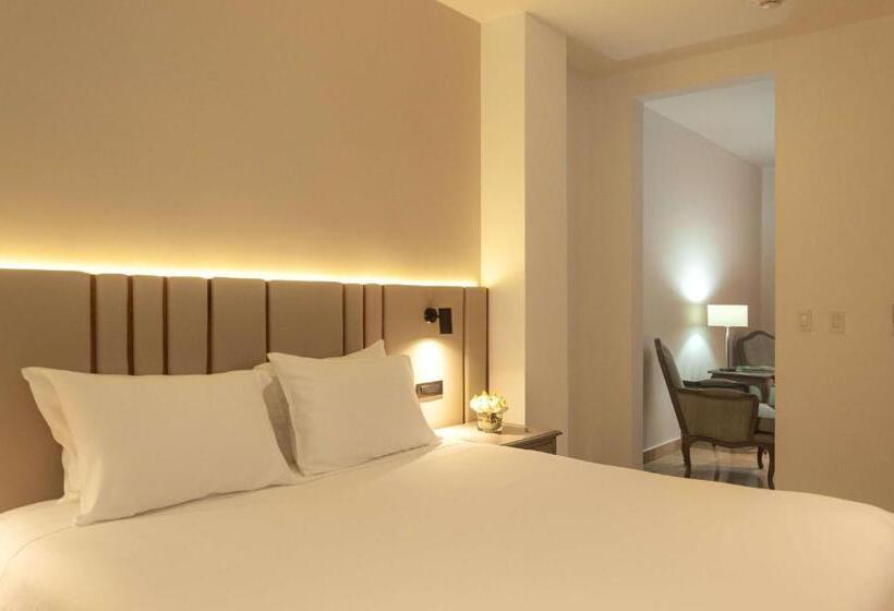 בית מלון כפרי NH Cali Boulevard del Río