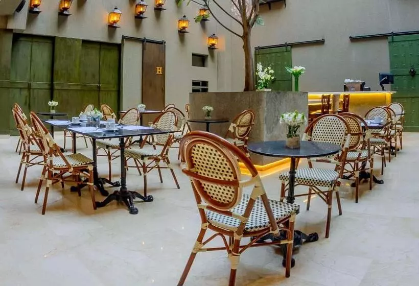 ホテル NH Cali Boulevard del Río