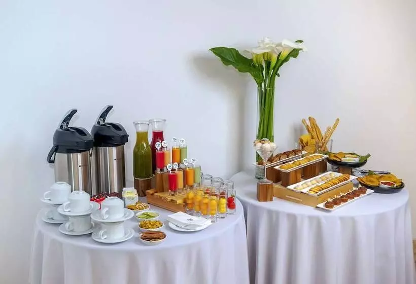 ホテル NH Cali Boulevard del Río