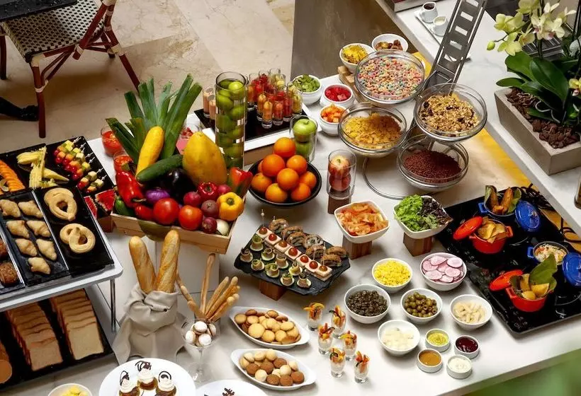 ホテル NH Cali Boulevard del Río