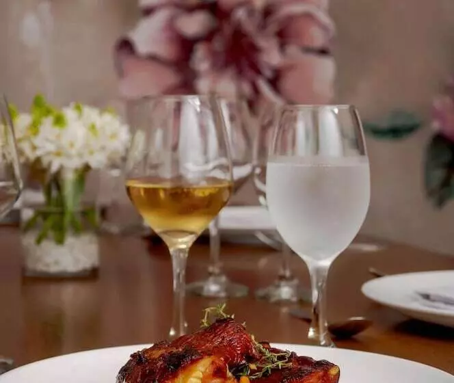 ホテル NH Cali Boulevard del Río