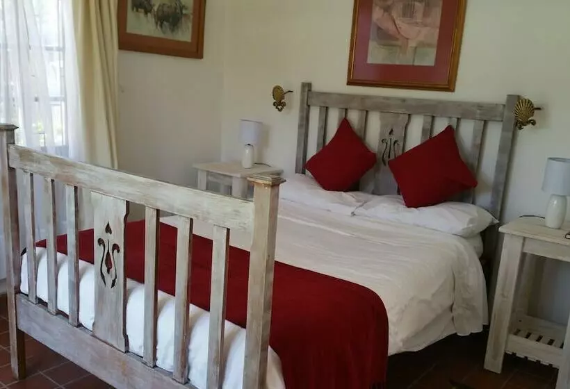 Majatalo Bond Lodge