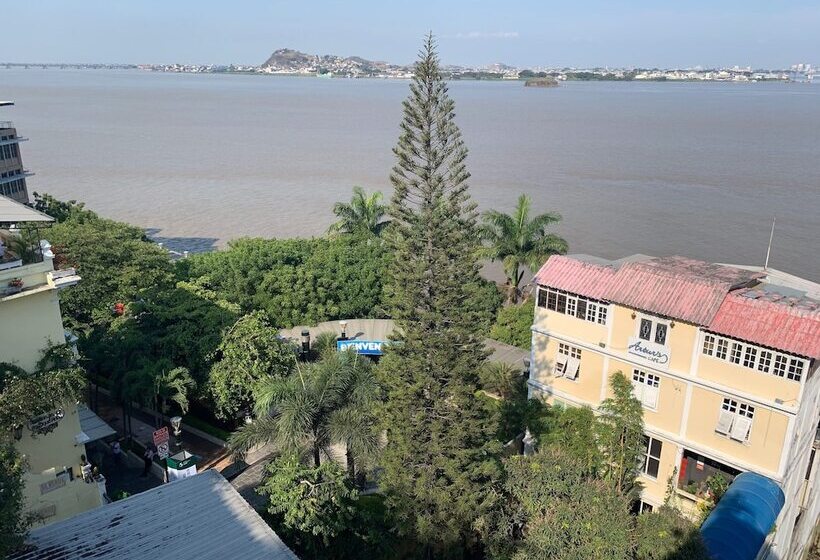 ペンション Hello! Las Peñas Siglo Xxi B&b