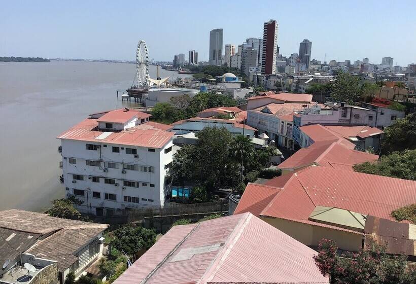 ペンション Hello! Las Peñas Siglo Xxi B&b