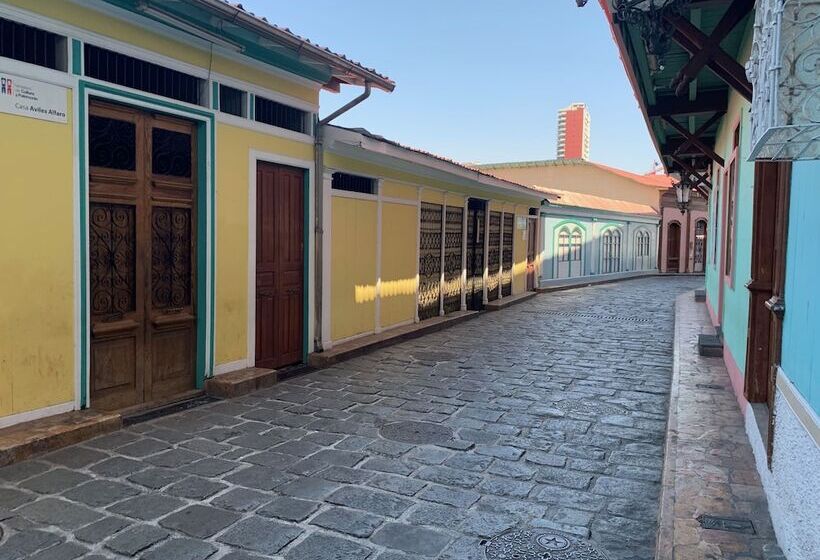 ペンション Hello! Las Peñas Siglo Xxi B&b