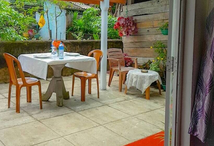 Pensão Lali S Hikkaduwa Homestay