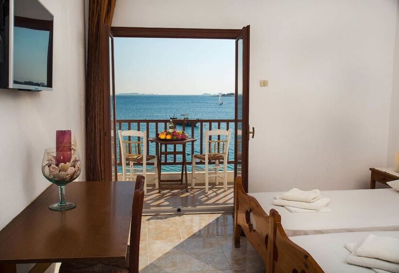 פנסיון Petalides Apartments