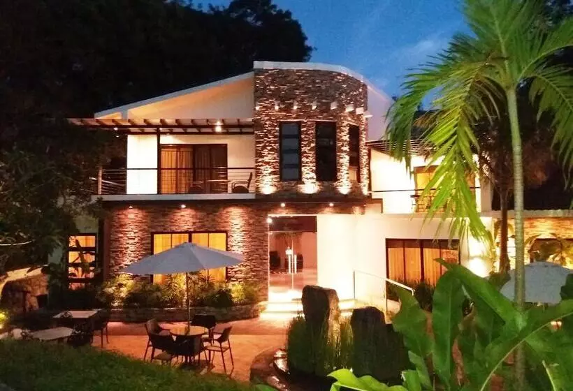 Bellagio Hills Hotel And Restaurant