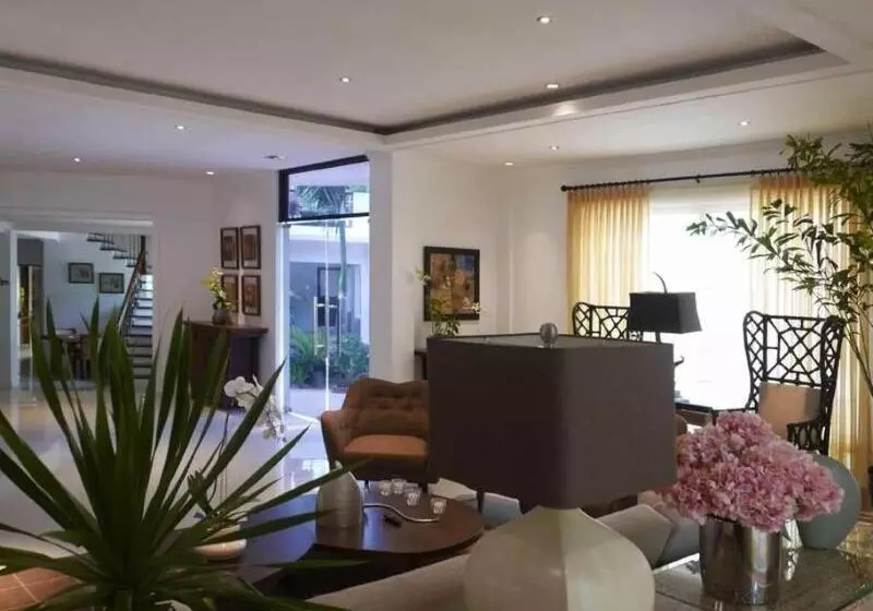 Bellagio Hills Hotel And Restaurant