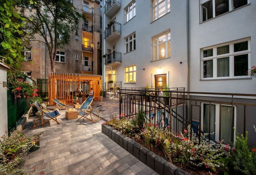 Hotelli Amber Design Residence