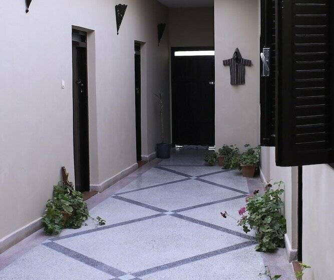 Отель Atlas Mirleft