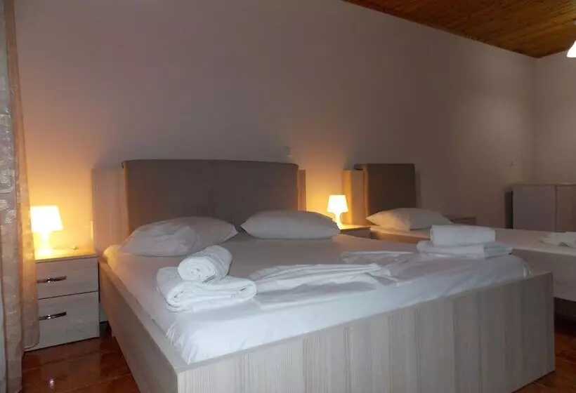 هتل Riviera